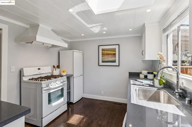 $779,000 | 3887 Forest Hill Avenue, Oakland, CA 94602