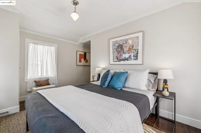 $779,000 | 3887 Forest Hill Avenue, Oakland, CA 94602