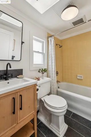 $779,000 | 3887 Forest Hill Avenue, Oakland, CA 94602