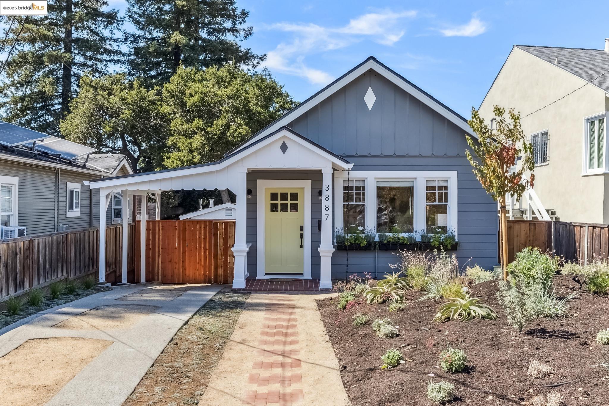 3887 Forest Hill Avenue Oakland, CA 94602 - Photo 2 of 47