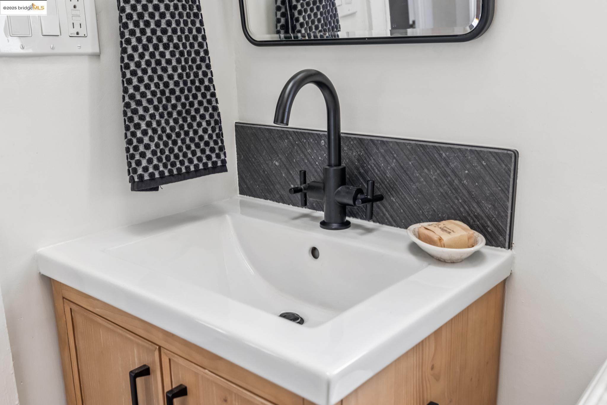 3887 Forest Hill Avenue Oakland, CA 94602 - Photo 21 of 47