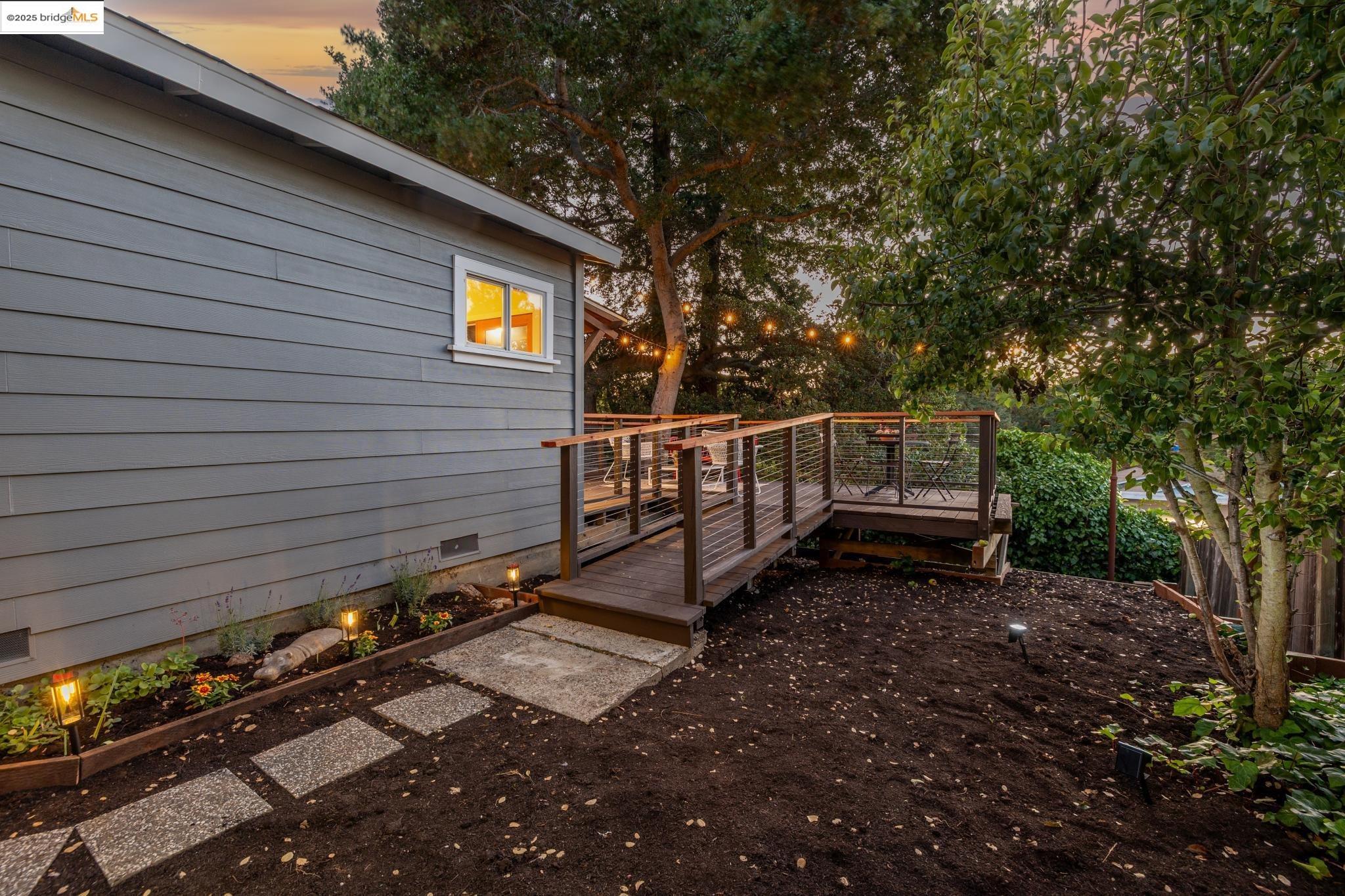 3887 Forest Hill Avenue Oakland, CA 94602 - Photo 29 of 47