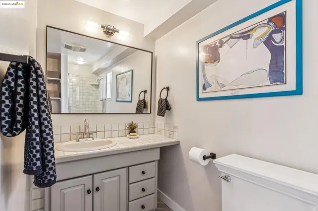 $779,000 | 3887 Forest Hill Avenue, Oakland, CA 94602