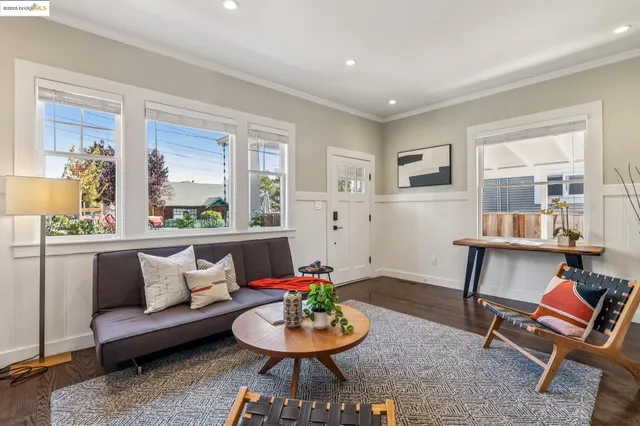 $779,000 | 3887 Forest Hill Avenue, Oakland, CA 94602