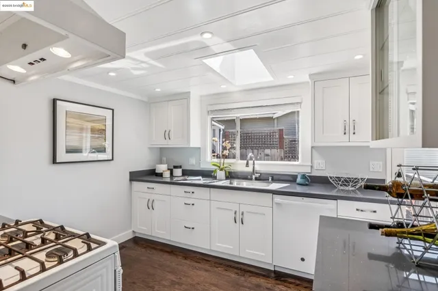 $779,000 | 3887 Forest Hill Avenue, Oakland, CA 94602