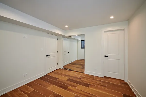 $2,695 | 5200 North Winthrop Avenue, Unit GN, Chicago, IL 60640