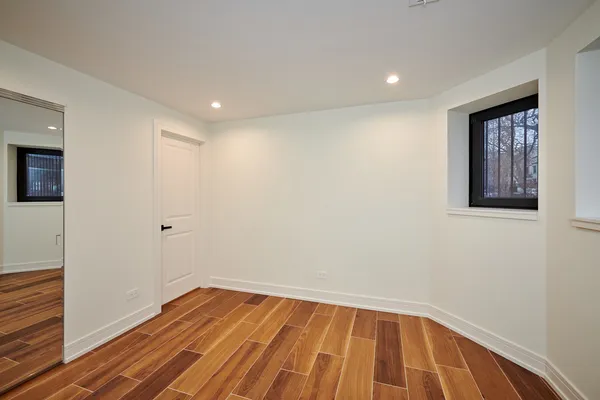 $2,695 | 5200 North Winthrop Avenue, Unit GN, Chicago, IL 60640