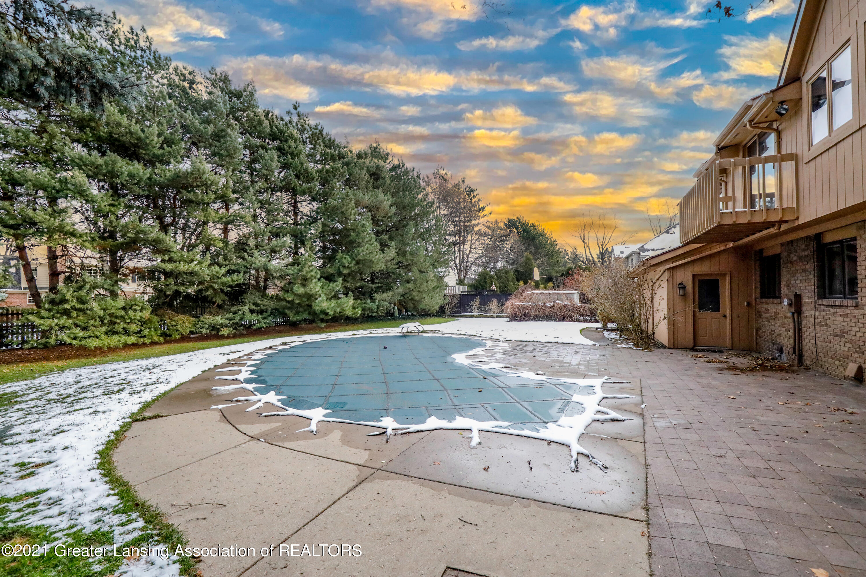 1494 Dennison Road East Lansing, MI 48823 - Photo 33 of 40 40' Heated Pool