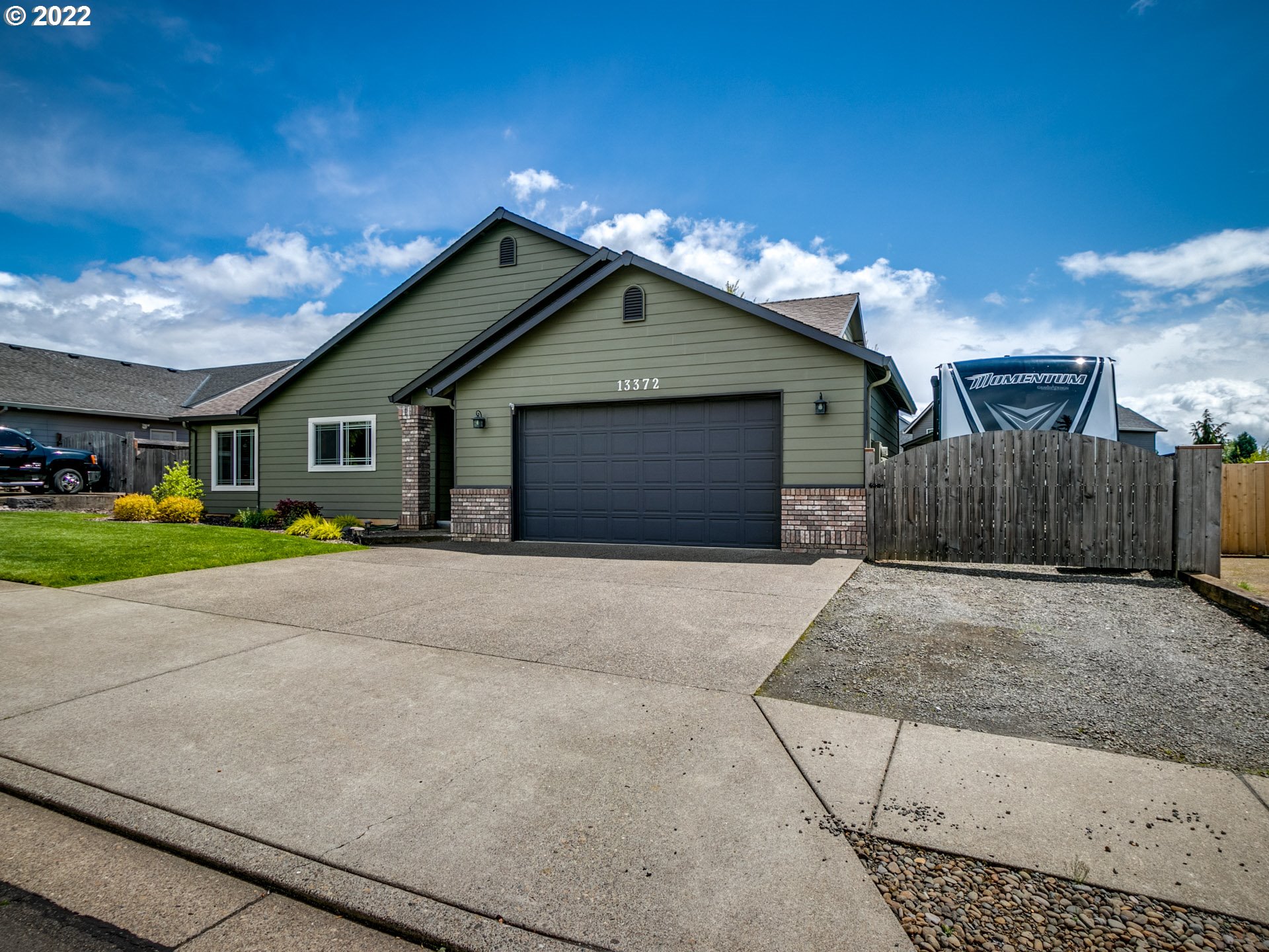13372 South Nobel Road Oregon City, OR 97045 - Photo 1 of 32 Gallery Image 1