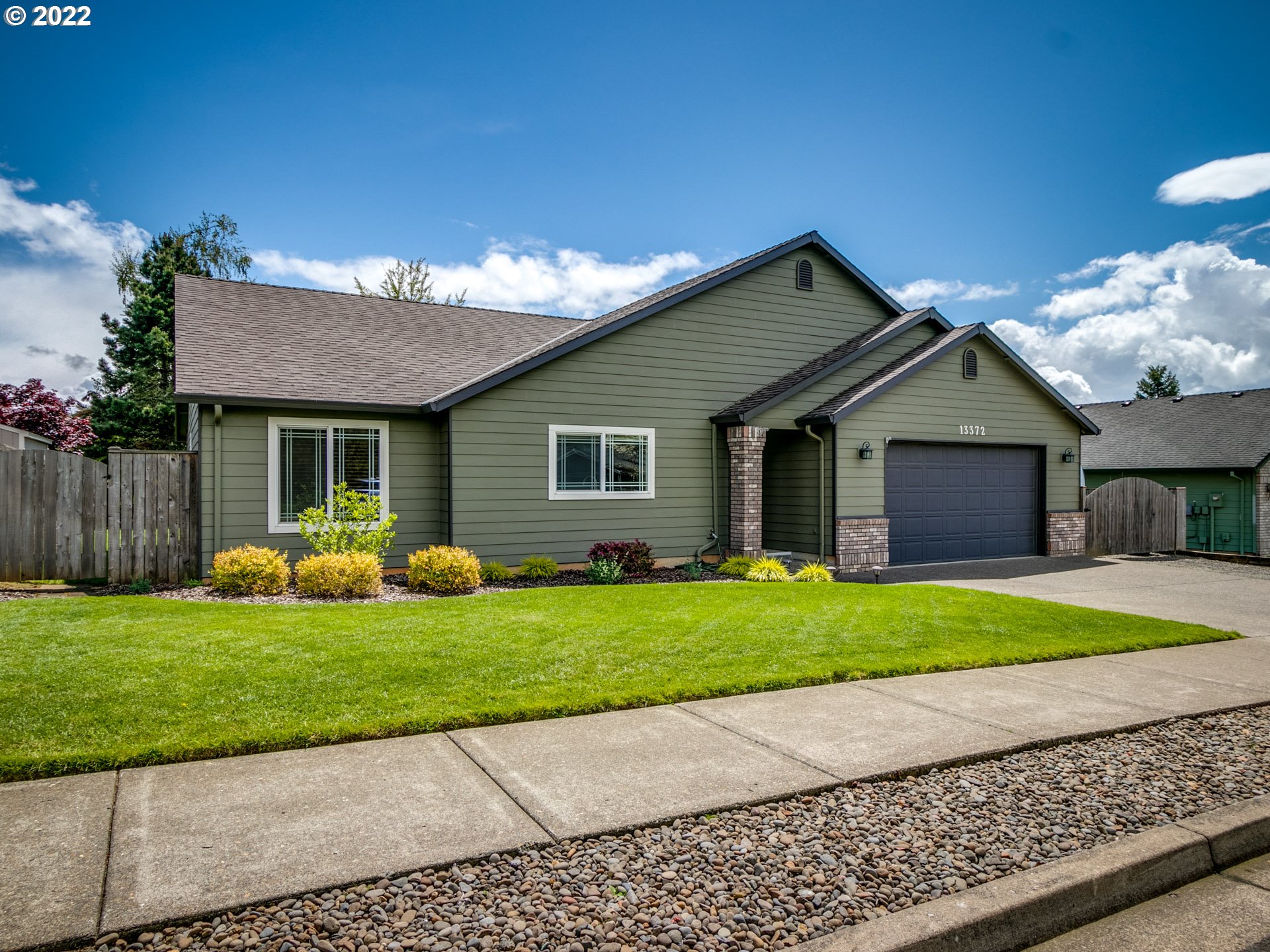 13372 South Nobel Road Oregon City, OR 97045 - Photo 2 of 32 Gallery Image 2