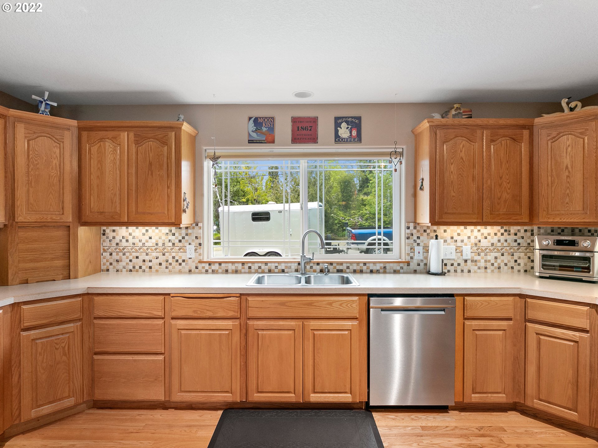 13372 South Nobel Road Oregon City, OR 97045 - Photo 9 of 32 Gallery Image 9