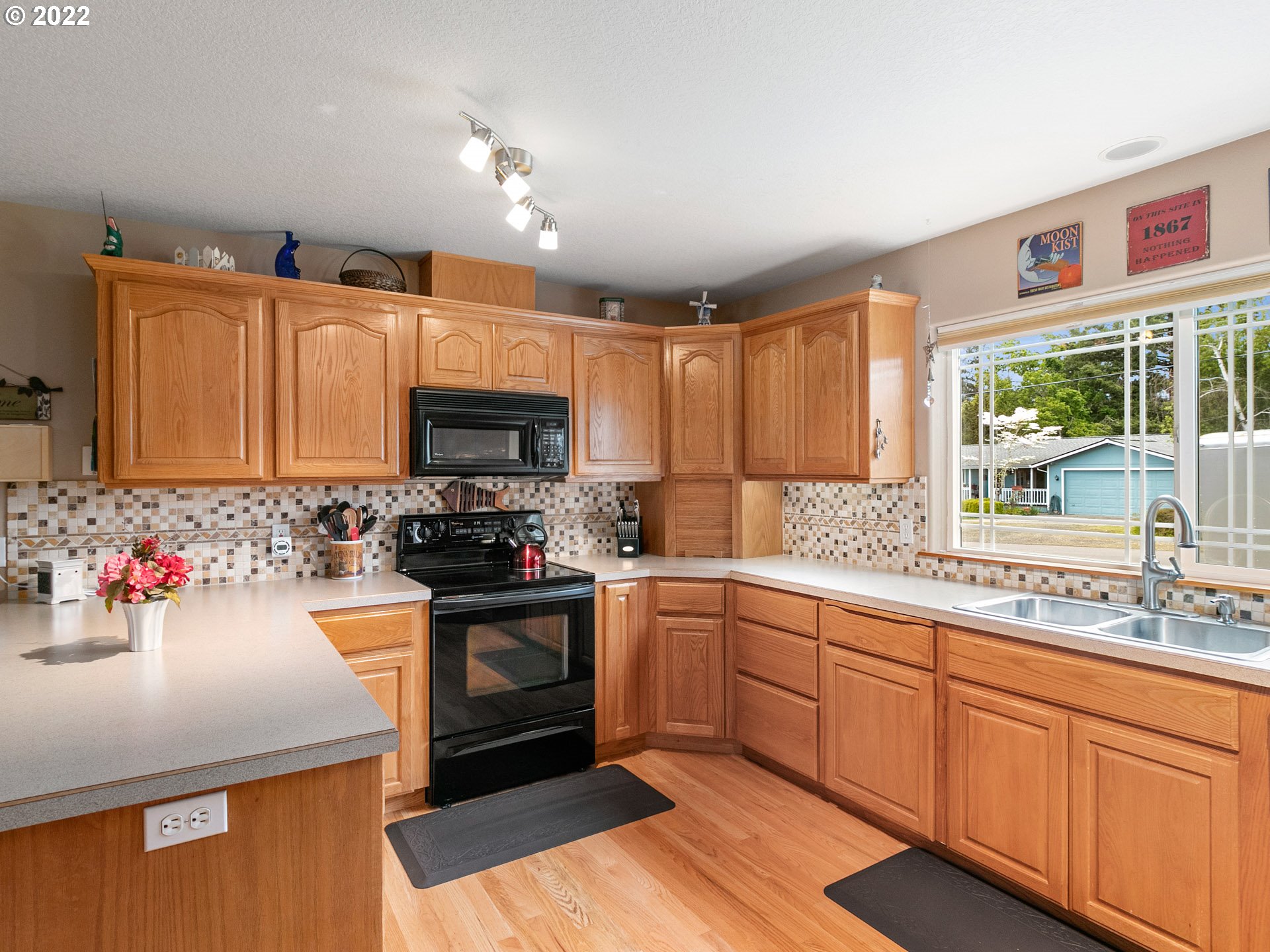 13372 South Nobel Road Oregon City, OR 97045 - Photo 10 of 32 Gallery Image 10