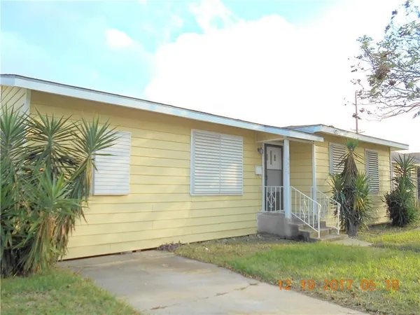 $1,400 | 4434 Green Grove Drive, Corpus Christi, TX 78415