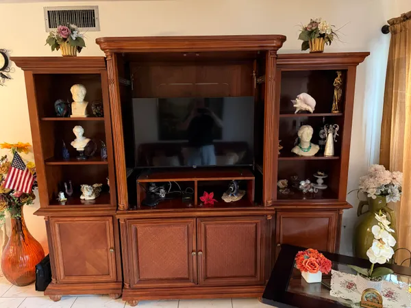 $1,700 | 502 Davis Road, Unit 6, Palm Springs, FL 33461