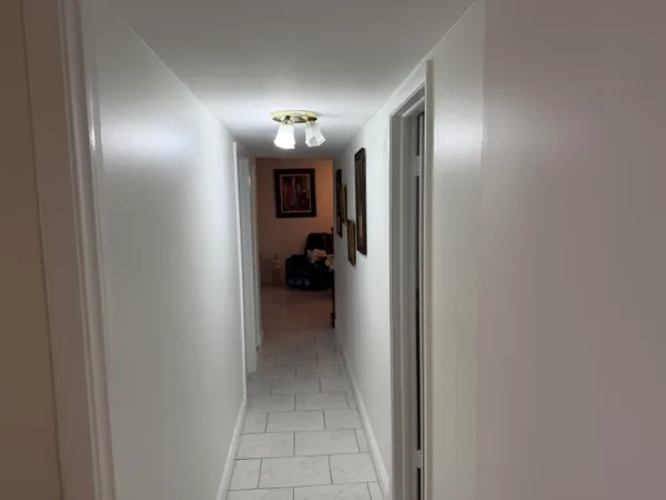 $1,700 | 502 Davis Road, Unit 6, Palm Springs, FL 33461