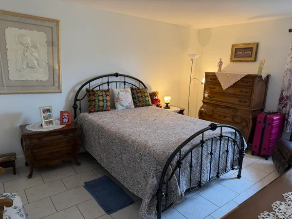 $1,700 | 502 Davis Road, Unit 6, Palm Springs, FL 33461