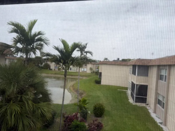 $1,700 | 502 Davis Road, Unit 6, Palm Springs, FL 33461