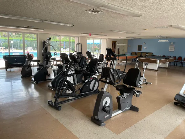 $1,700 | 502 Davis Road, Unit 6, Palm Springs, FL 33461