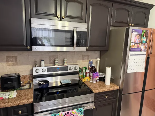 $1,700 | 502 Davis Road, Unit 6, Palm Springs, FL 33461