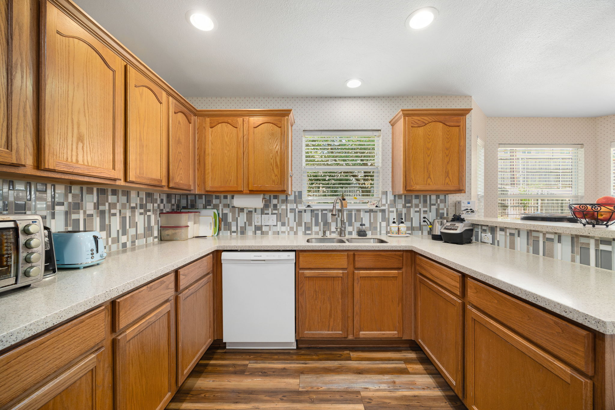 103 Little Lake Road Hutto, TX 78634 - Photo 8 of 36