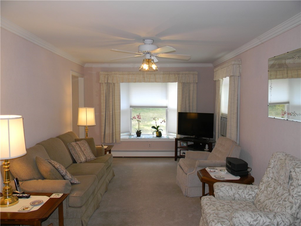 29 Interlocken Road East Providence, RI 02914 - Photo 15 of 40 Gallery Image 15