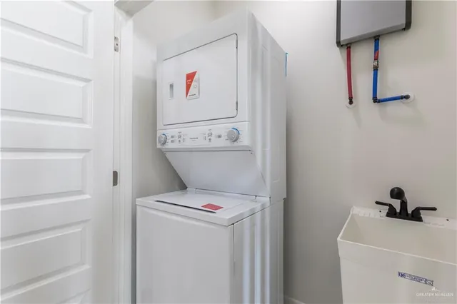 $1,350 | 5900 Providence Avenue, Unit C, Mission, TX 78573