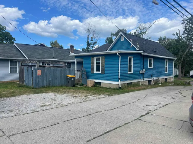 $1,800 | 1109 North Indiana Avenue, Bloomington, IN 47408