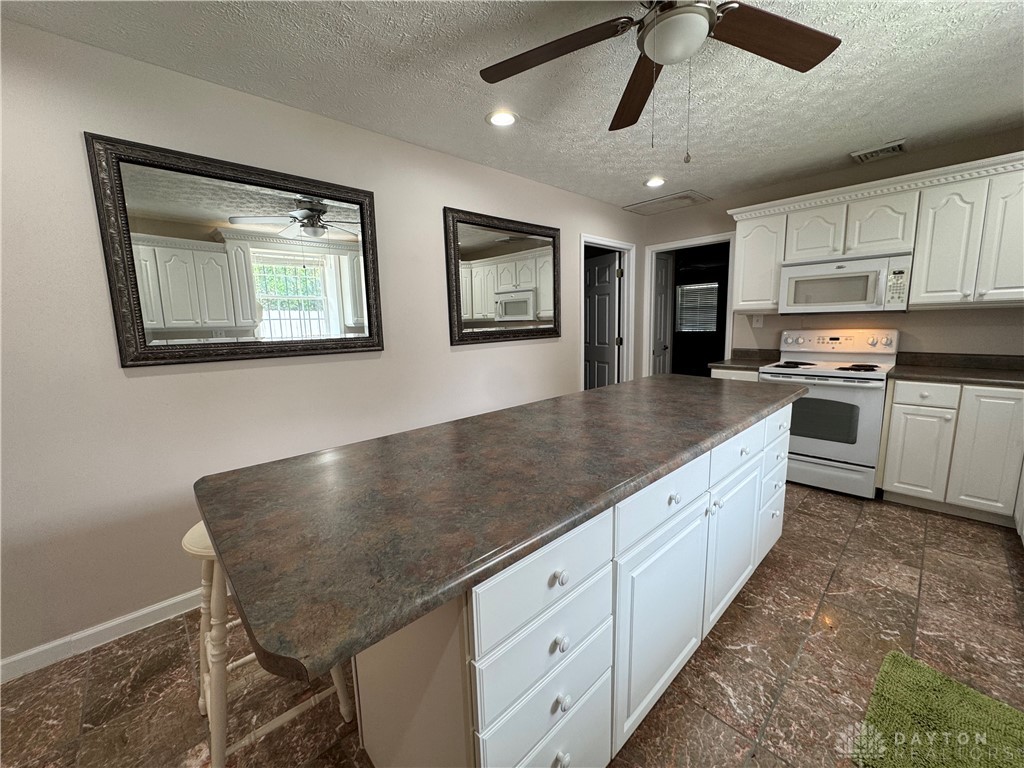 523 Newport Road Xenia, OH 45385 - Photo 12 of 43