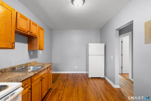 $1,325 | 38 Beacon Street, Unit 38B1, New Britain, CT 06053