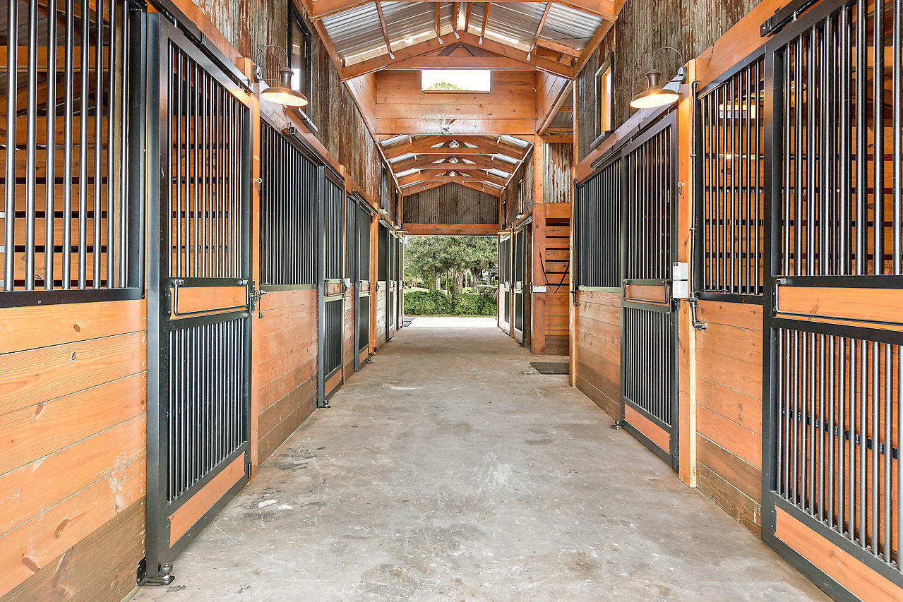 498 E Road Loxahatchee Groves, FL 33470 - Photo 9 of 27 Stall Fronts