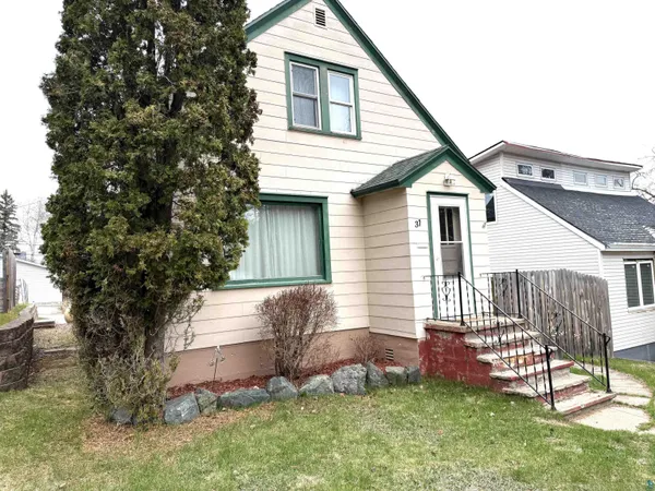 $203,900 | 37 East Boundary Street, Ely, MN 55731