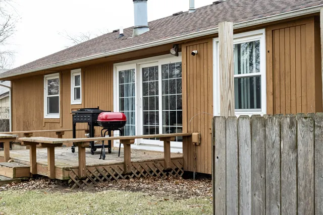 $179,900 | 3071 Breezeway Drive, Rockford, IL 61109