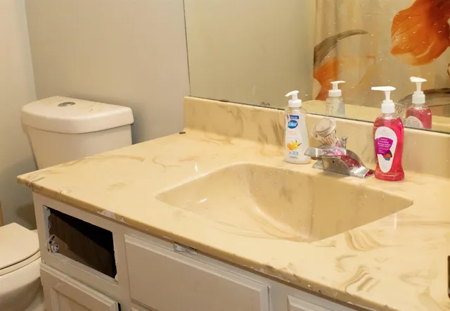 $179,900 | 3071 Breezeway Drive, Rockford, IL 61109