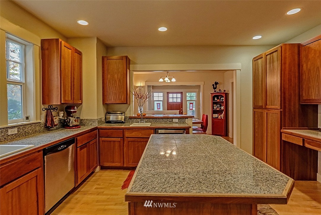 22829 Jefferson Point Road Northeast Kingston, WA 98346 - Photo 14 of 25 Gallery Image 14