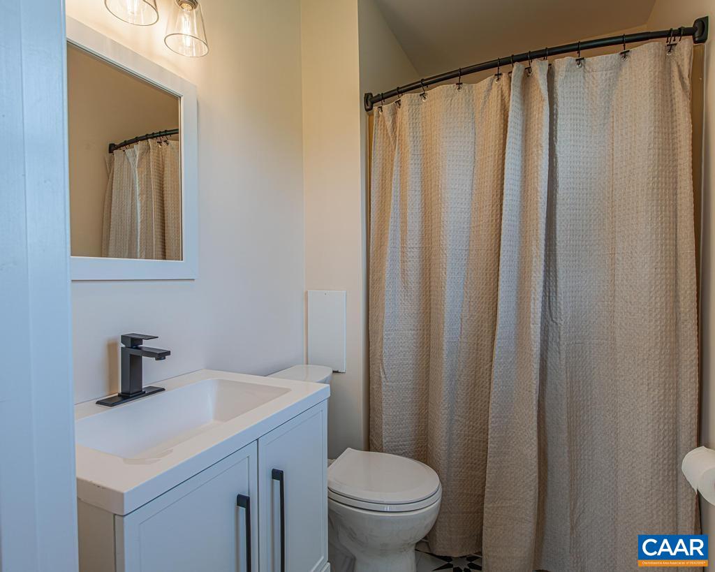 654 Clarks Tract Keswick, VA 22947 - Photo 13 of 28