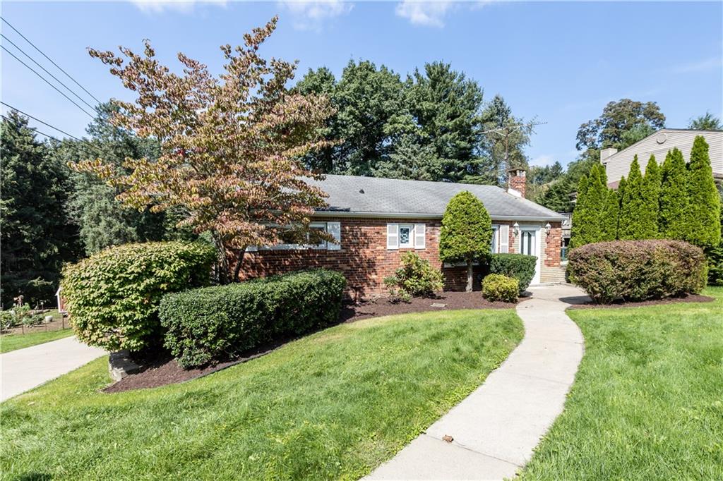 6 Woodland Road, McKees Rocks, PA 15136 Compass