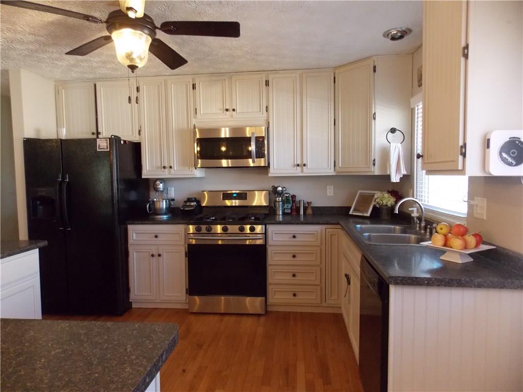 7617 Miracle Road Indianapolis, IN 46237 - Photo 8 of 28 Gallery Image 8