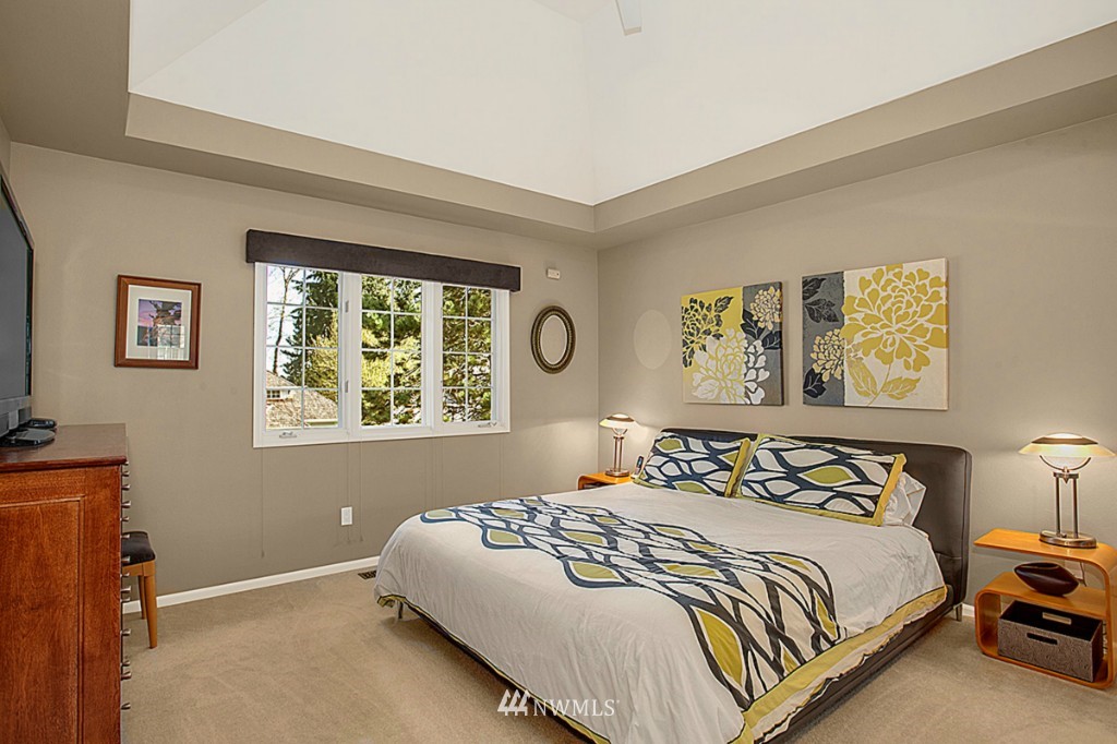 12117 Northeast 166th Place Bothell, WA 98011 - Photo 13 of 25 Gallery Image 13