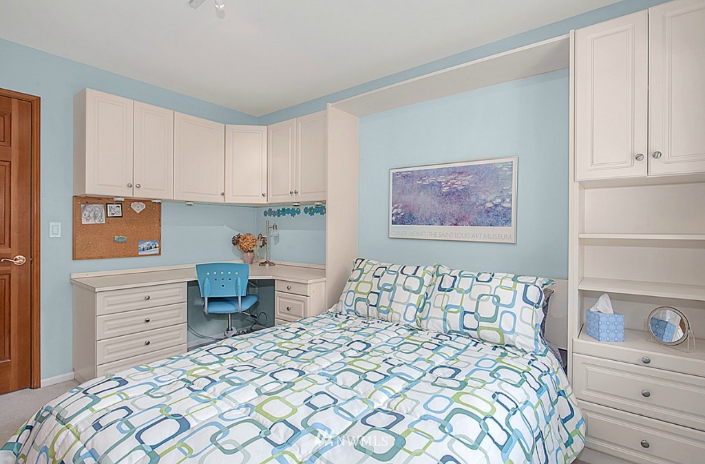 12117 Northeast 166th Place Bothell, WA 98011 - Photo 17 of 25 Gallery Image 17