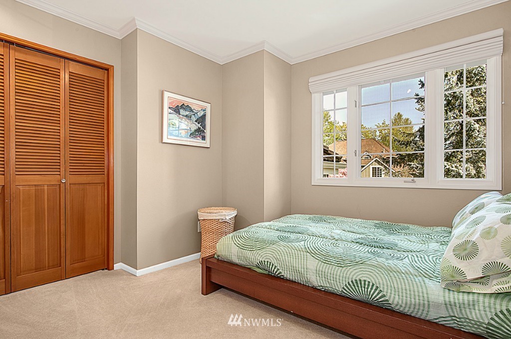 12117 Northeast 166th Place Bothell, WA 98011 - Photo 18 of 25 Gallery Image 18