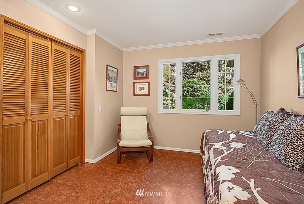 12117 Northeast 166th Place Bothell, WA 98011 - Photo 20 of 25 Gallery Image 20