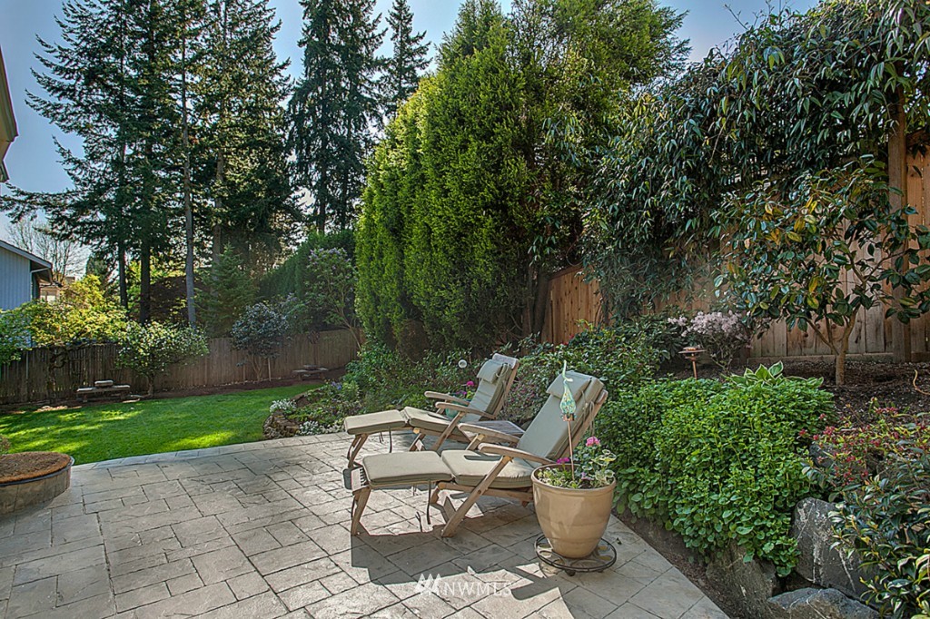 12117 Northeast 166th Place Bothell, WA 98011 - Photo 22 of 25 Gallery Image 22