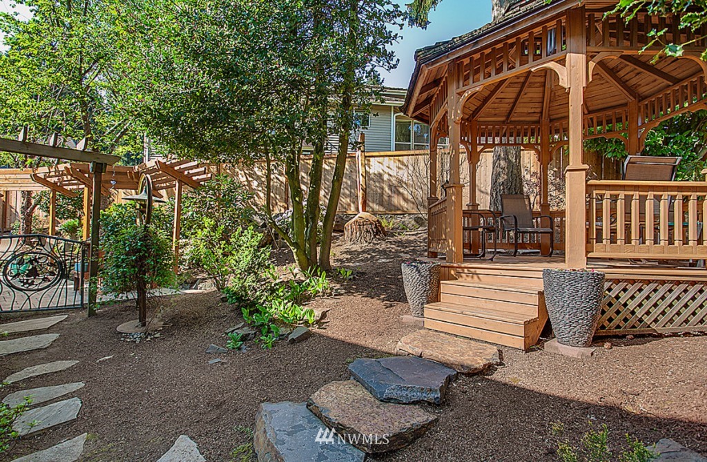 12117 Northeast 166th Place Bothell, WA 98011 - Photo 23 of 25 Gallery Image 23