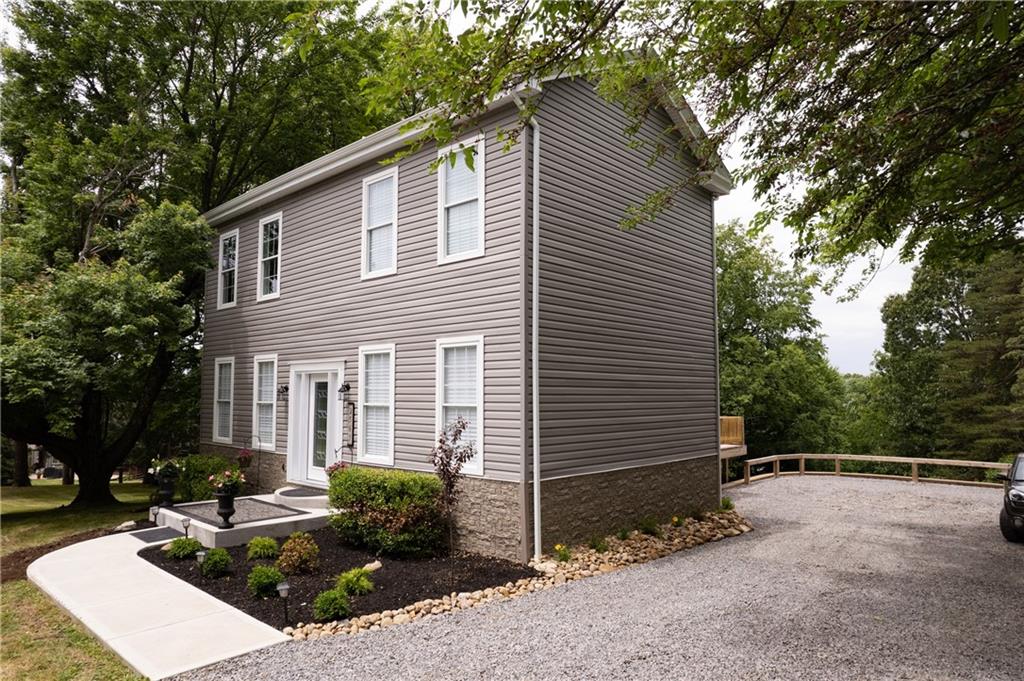 2569 Wexford Bayne Road, Sewickley, PA 15143 Compass