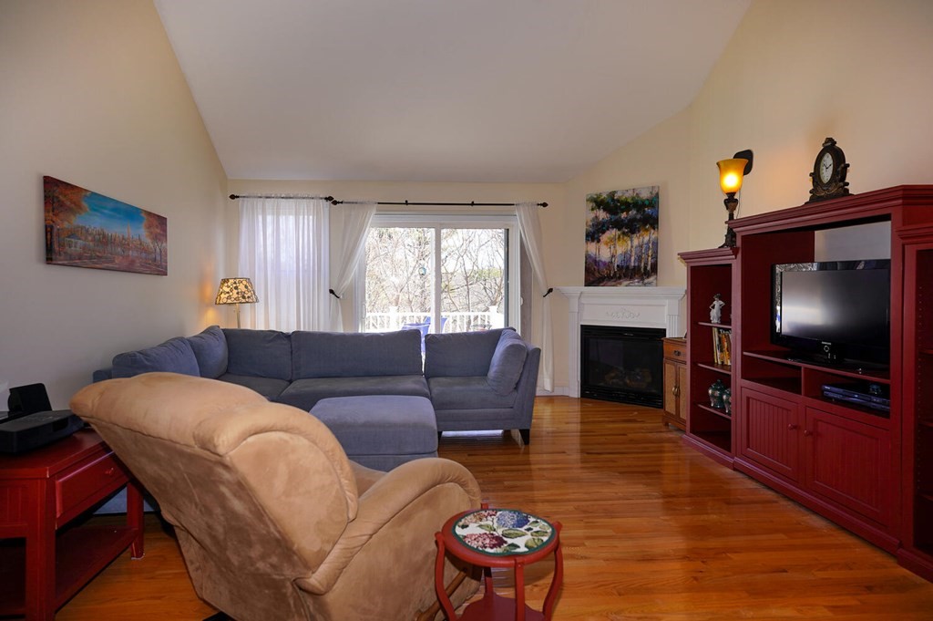 2 Rotherham Way, Unit D Hudson, MA 01749 - Photo 11 of 42