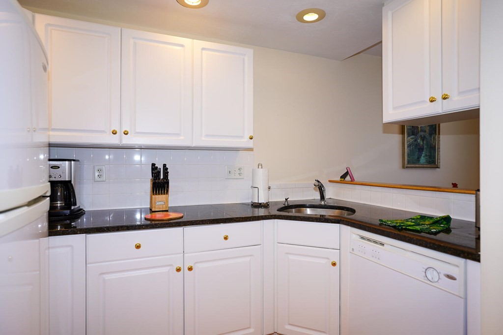 2 Rotherham Way, Unit D Hudson, MA 01749 - Photo 15 of 42