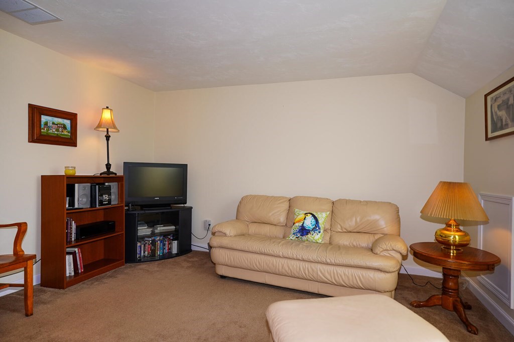 2 Rotherham Way, Unit D Hudson, MA 01749 - Photo 28 of 42