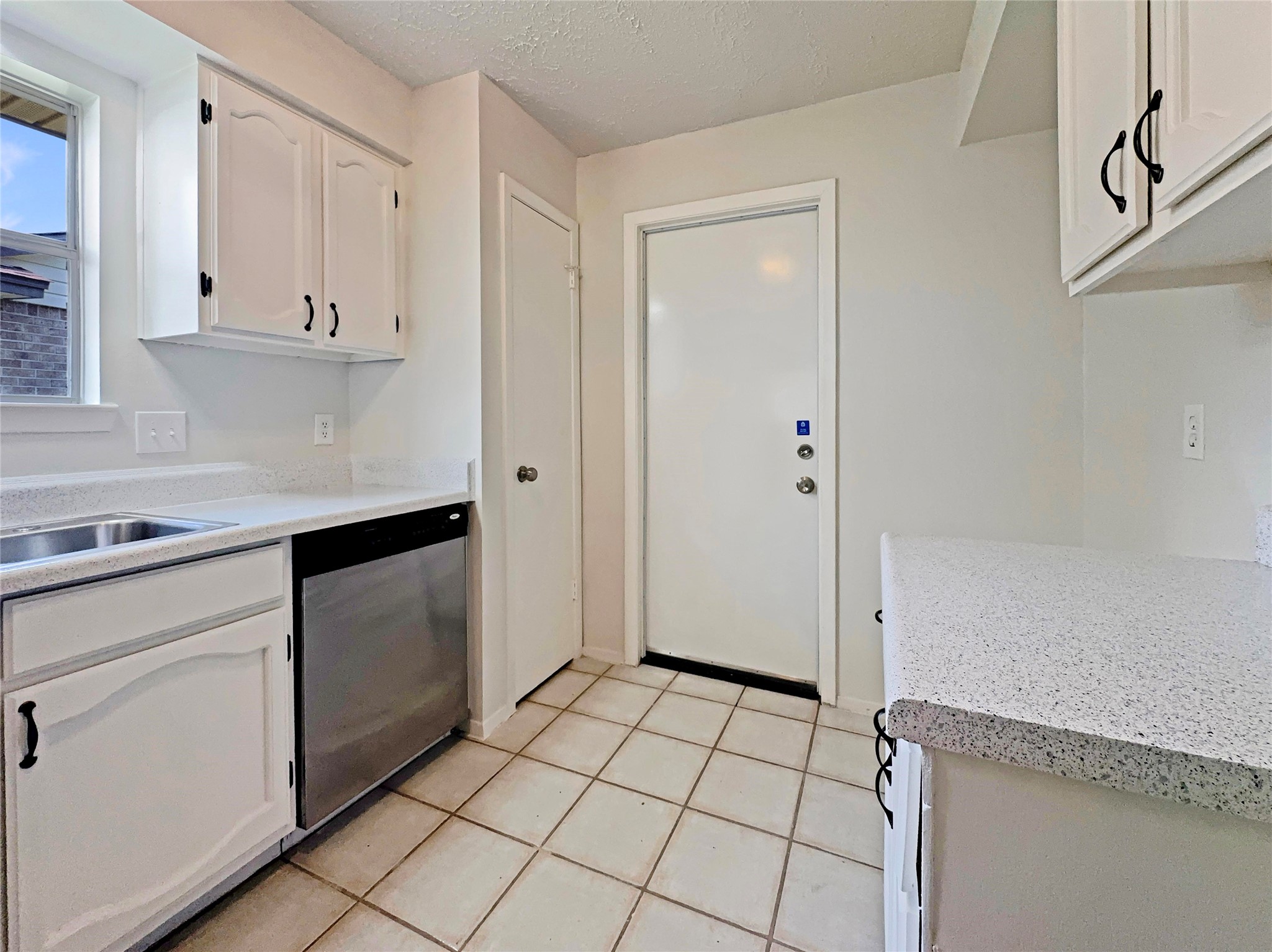 10110 Willmont Road La Porte, TX 77571 - Photo 13 of 19