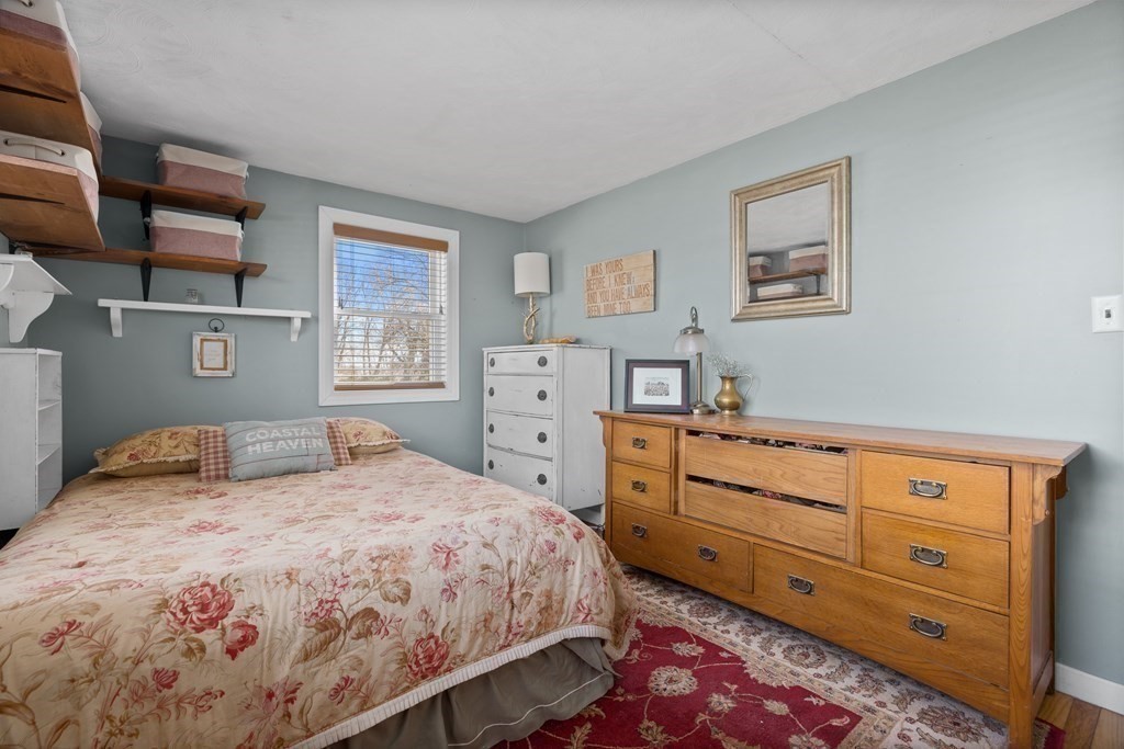 17 Harborview Road Hull, MA 02045 - Photo 11 of 22 Gallery Image 11
