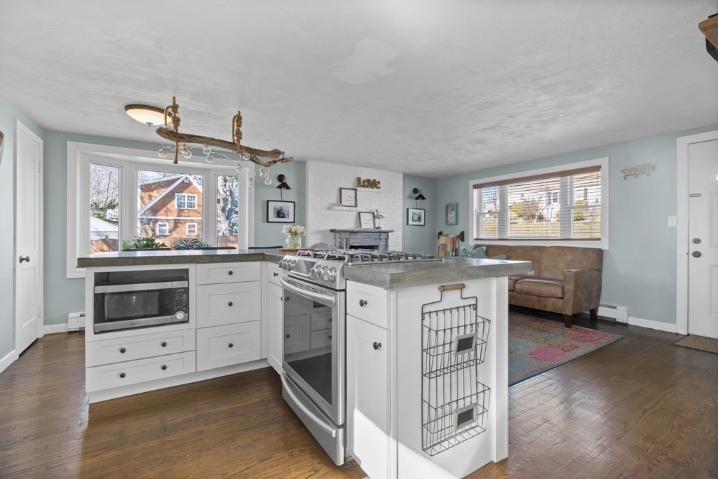 17 Harborview Road Hull, MA 02045 - Photo 6 of 22 Gallery Image 6
